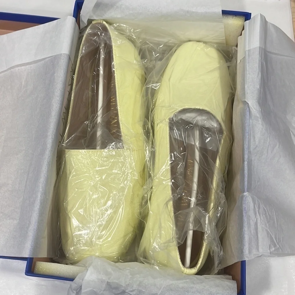 Stuart Weitzman Dree Canvas Espadrille in Pastel Yellow Size 10C - Wide
